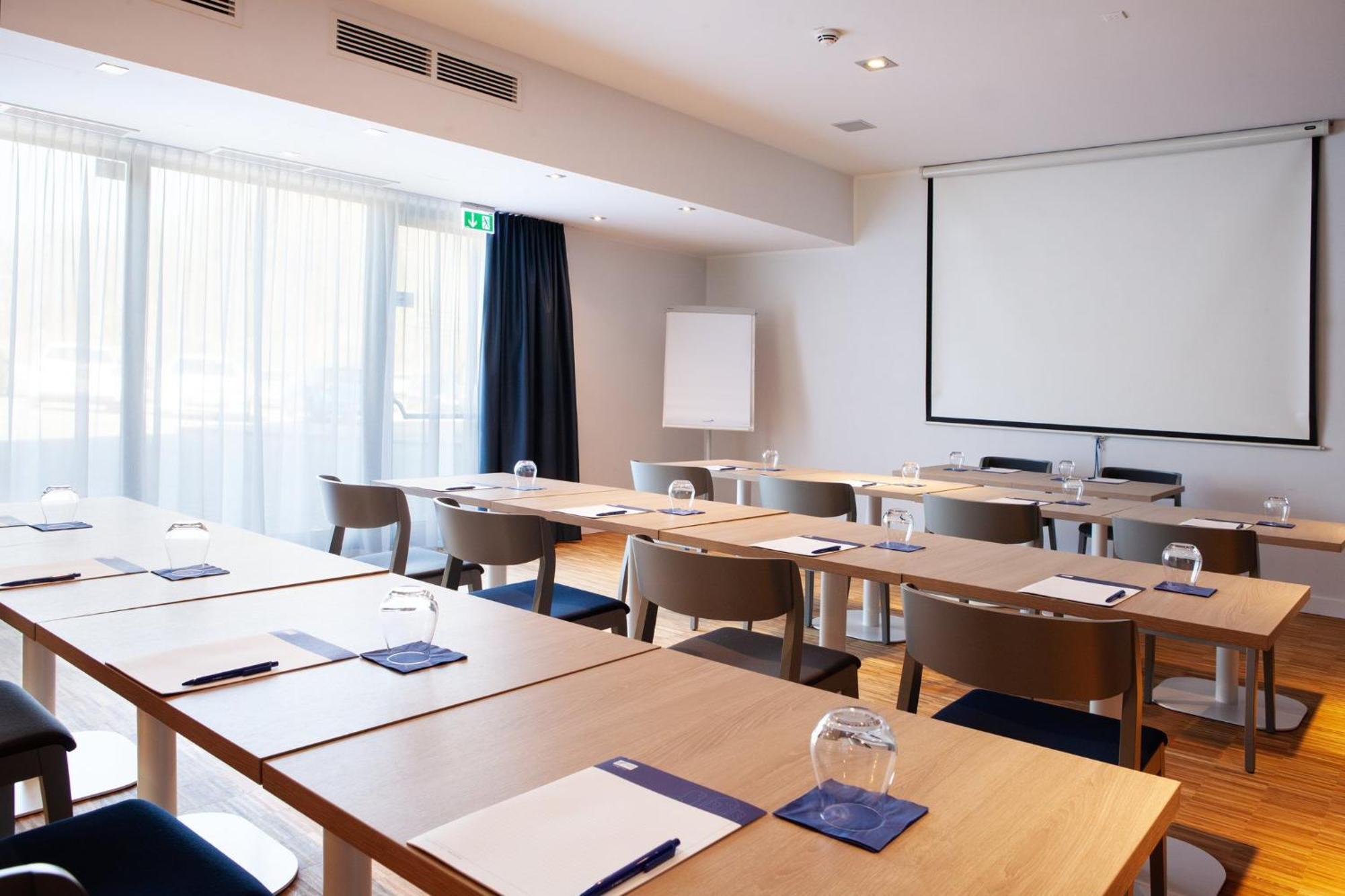 Express Neunkirchen By Ihg 3*